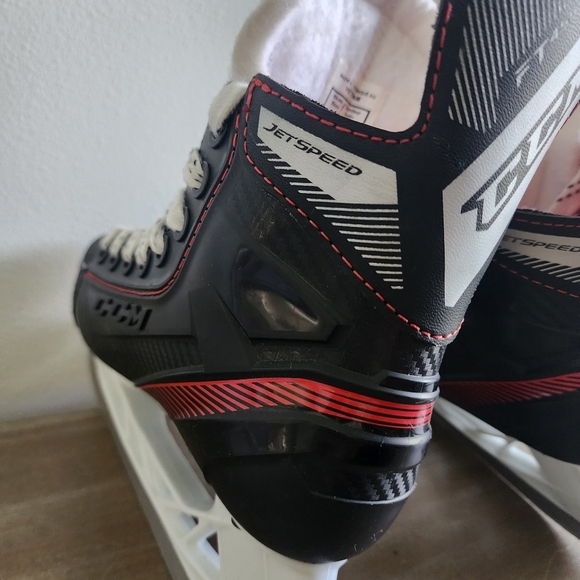 CCM JetSpeed FT455 Junior Ice Hockey Skates Ice Skating Size 1 - Picture 8 of 12